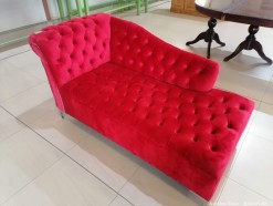 Description 1849 - 1 x 2 Seater Chaise Longue Upholstered in Red Material