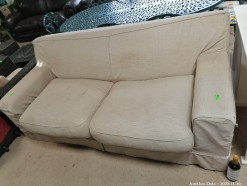Description 521 Couch