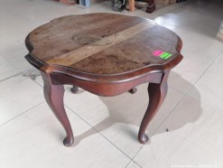 Description 3056 - Beautiful Solid Wood Side Table