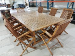 Description 373 - Stunning Slatted Extendable Patio Table with Chairs (Solid Wood)