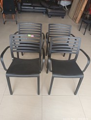 Description 2551 - 4 x Black Plastic Chairs