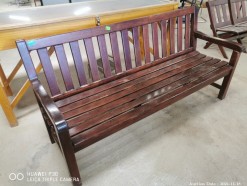Description 382 - Lovely Wooden Bench