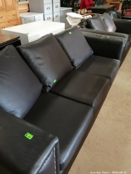 Description 518 Leather Lounge Suite