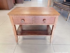 Description 5182 - Universal Table with Drawers and Shelf Space