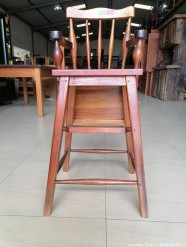 Description 5366 - Solid Wood High Chair