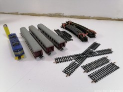 Description 3171 - Lima Train Set - 1 Engine, 3 Carriages and Assorted Tracks