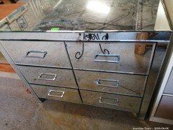 Description 506 Mirror Chest of Drawers