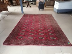 Description 2252 - Large Persian Style Carpet