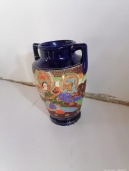 Description 6556-Vintage Japanese Hand Painted Vase Urn