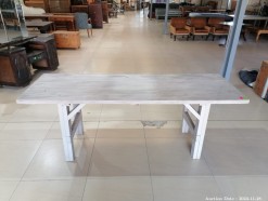Description 4022 - Stunning Solid Wood Patio Table