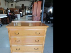 Description 5424 - Beautiful Wooden Chest of Drawers