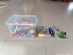 Description 4301 - Container of Assorted Composite Lego /Blocks
