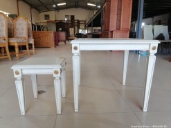 Description Lot 5823 - Set of matching side tables