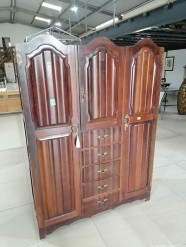 Description 1918 - 1 x Solid Wood Wardrobe with 5 Drawers