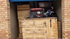 Description Lot 04- Quad Bike & Crate Unit