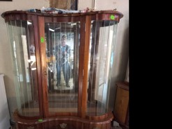 Description 1027 - Spectacular B&C Display Cabinet with Slatted Glass