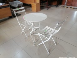 Description 3539 - Magnificent Small Metal Patio Table with 2 Chairs