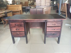 Description 3244 - Amazing Solid Wood Desk with 6 Drawers