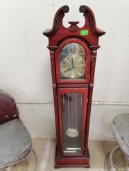 Description 501 Upright Clock