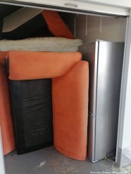 Description Lot 22 - Orange Couch Unit