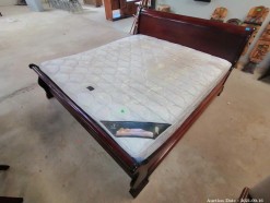 Description 333 - King Size Wooden Sleigh Bed with Mattress