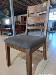 Description 1575 - Upholstered wooden chair