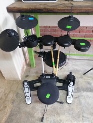 Description 107 - Clavitech TD36 Kids Drum Set