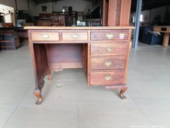 Description 5438 - Lovely Solid Wood Desk with Drawers