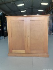 Description 5372 - Solid Wood Universal Cabinet