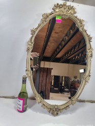 Description 5350 - Beautiful Decorative Framed Mirror