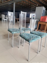 Description Lot 6072 - Set of 4 Dining Chairs