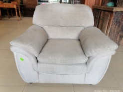Description 5347 - Lovely Upholstered Armchair