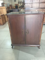 Description 3243 - Beautiful Solid Wood Cabinet with Glass Top