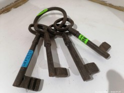 Description 2327 - Large Antique Keys, (4)