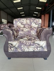 Description 5689 - Single Seater Upholstered Couch