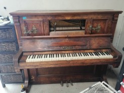 Description 506 Piano