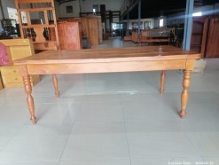 Description 4802 - Solid Wood Dining Room Table