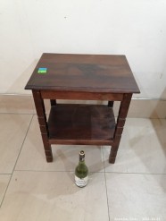 Description 103 - Solid Wood 2-Tier Sided Table
