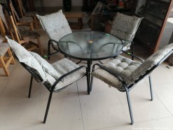 Description 260 - Round Glass & Aluminium Patio Table with 4 Chairs