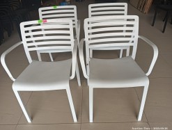 Description 2550 - 4 x Plastic White Chairs