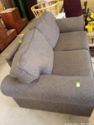 Description 524 Couch