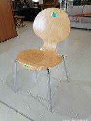 Description 391 - Trendy All-Purpose Chair