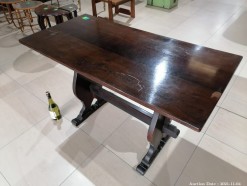 Description 250 - Solid Wood Table