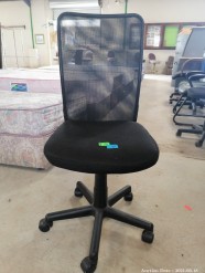 Description 302 Office Chair