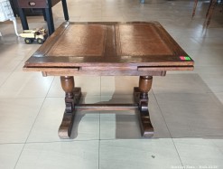 Description 3387 - Amazing Extendable Table