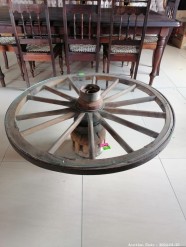 Description 4937 - Wagon Wheel Coffee Table with Glass Top